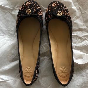 Excellent condition Tory Burch flats